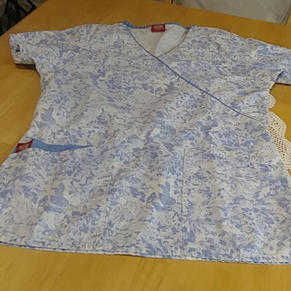 Dickies Scrub Top, size xs